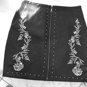 Guess skirt